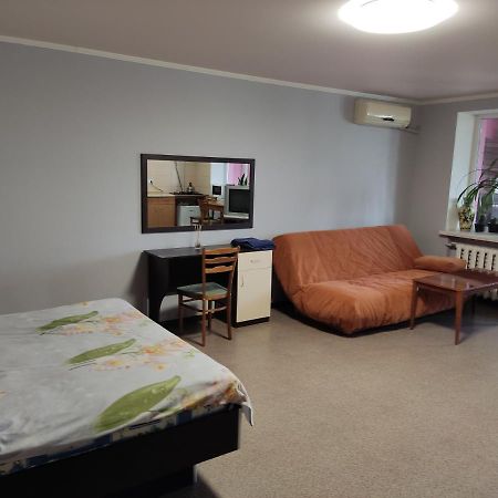 Проспект Миру 35 Apartment Krivoy Rog Luaran gambar