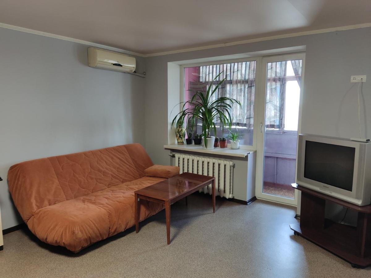Проспект Миру 35 Apartment Krivoy Rog Luaran gambar
