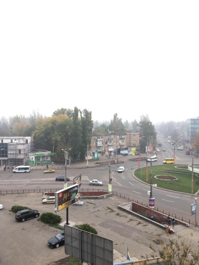 Проспект Миру 35 Apartment Krivoy Rog Luaran gambar
